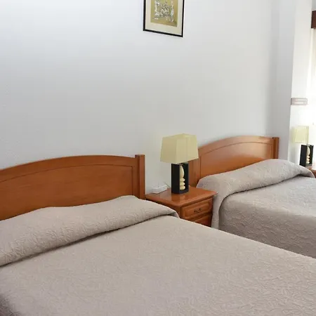 Local Manuel Da Parreira 2* פיגואיירה דה פוז