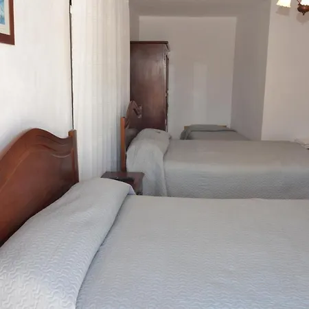 Local Manuel Da Parreira בית הארחה פיגואיירה דה פוז
